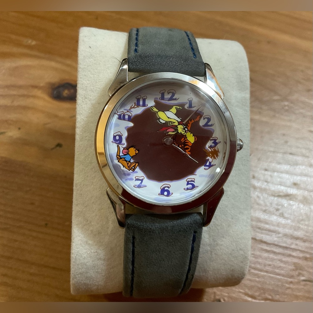 Fossil: Disney Tiger, Rabbit and Roo limited edition #650/7500 collectors watch.